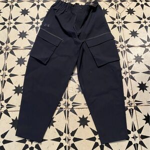 Under Armour Men's Black Cargo Pants